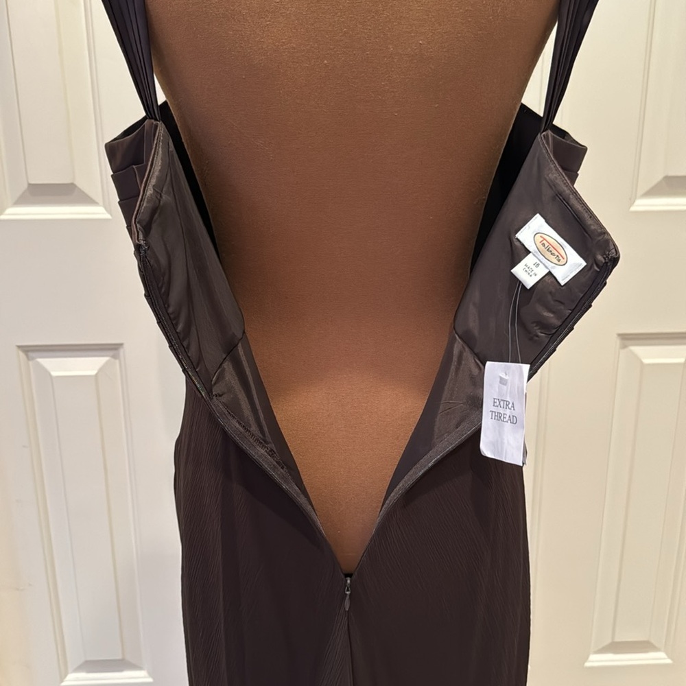 Talbots woman’s silk dress. Size 16 - Picture 9 of 12